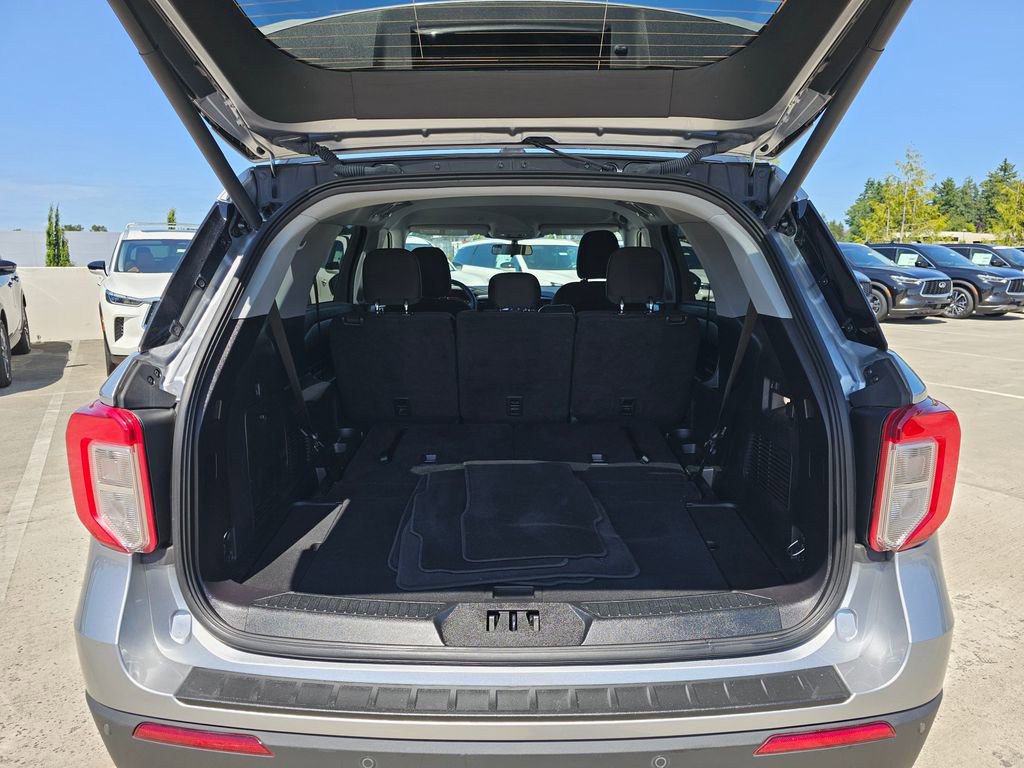 Used 2022 Ford Explorer XLT w/ Class IV Trailer Tow Package image 17