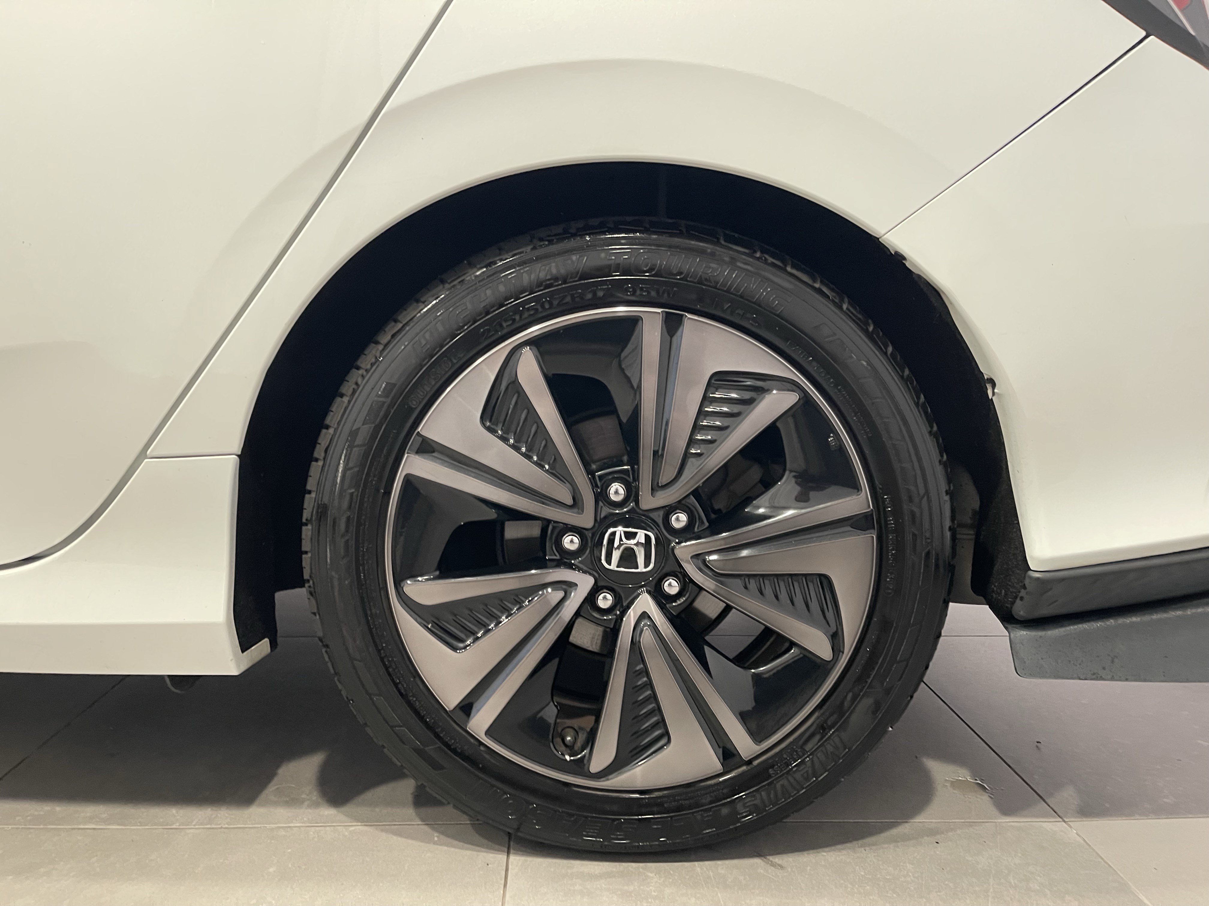 Used 2018 Honda Civic EX image 8