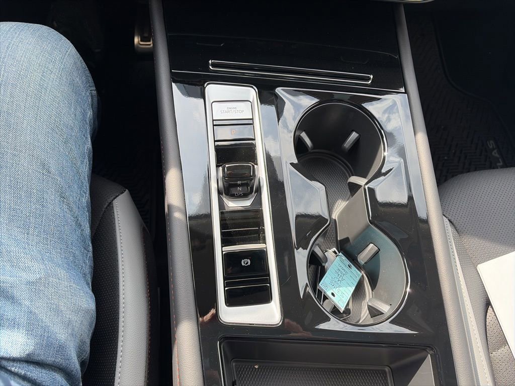 Certified 2025 Volkswagen Atlas Peak Edition SE image 20