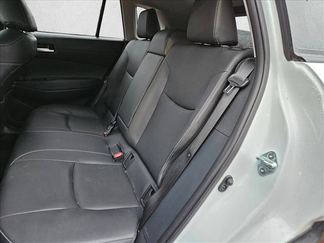 Used 2023 Toyota Corolla Cross XLE w/ Convenience Package FWD image 15