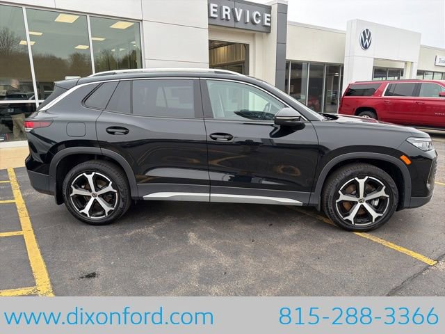 New 2025 Volkswagen Tiguan SE image 8