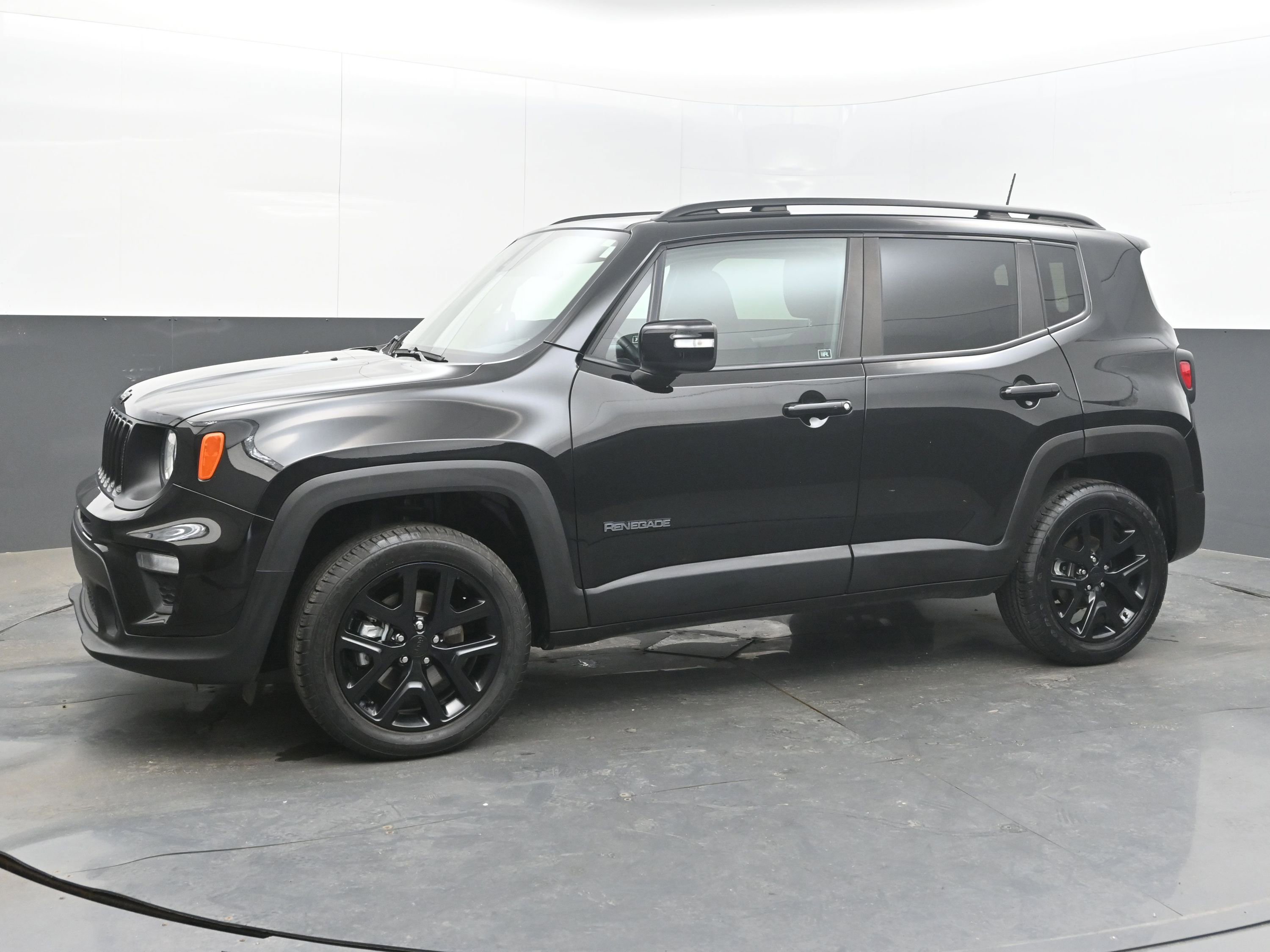 Used 2023 Jeep Renegade Altitude w/ Sun/Sound Group image 5