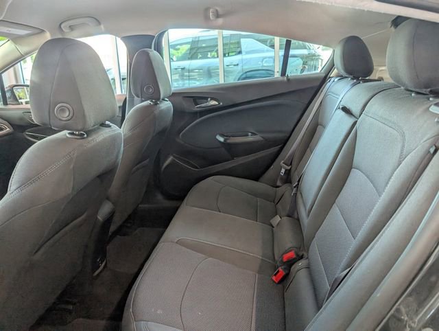 Used 2017 Chevrolet Cruze LT w/ Convenience Package image 7