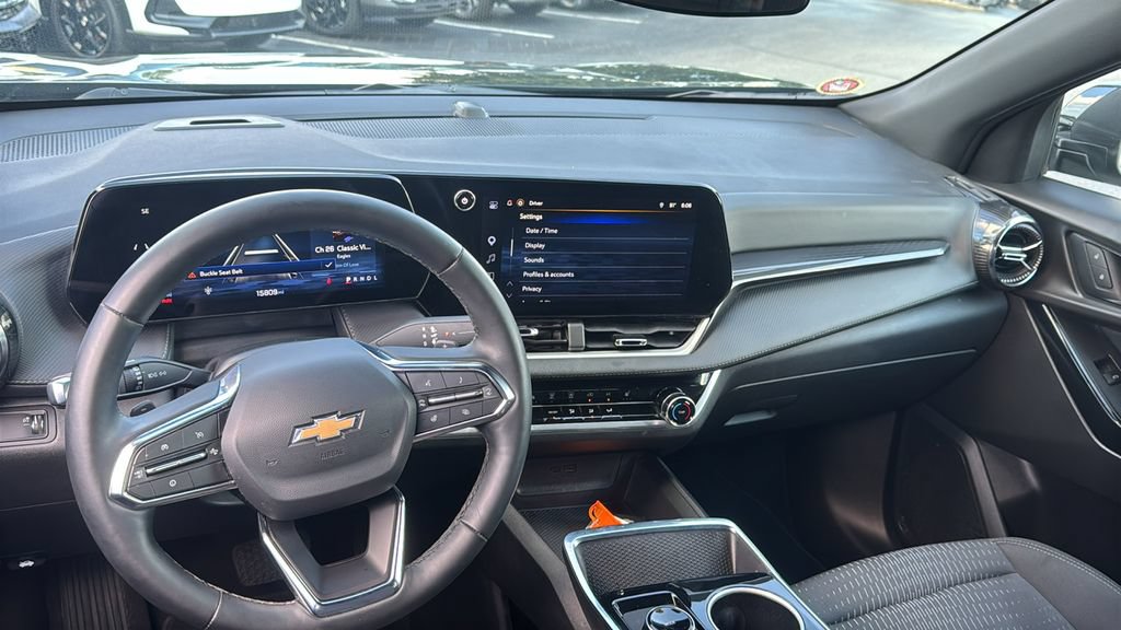 Used 2026 Chevrolet Equinox LT FWD image 12