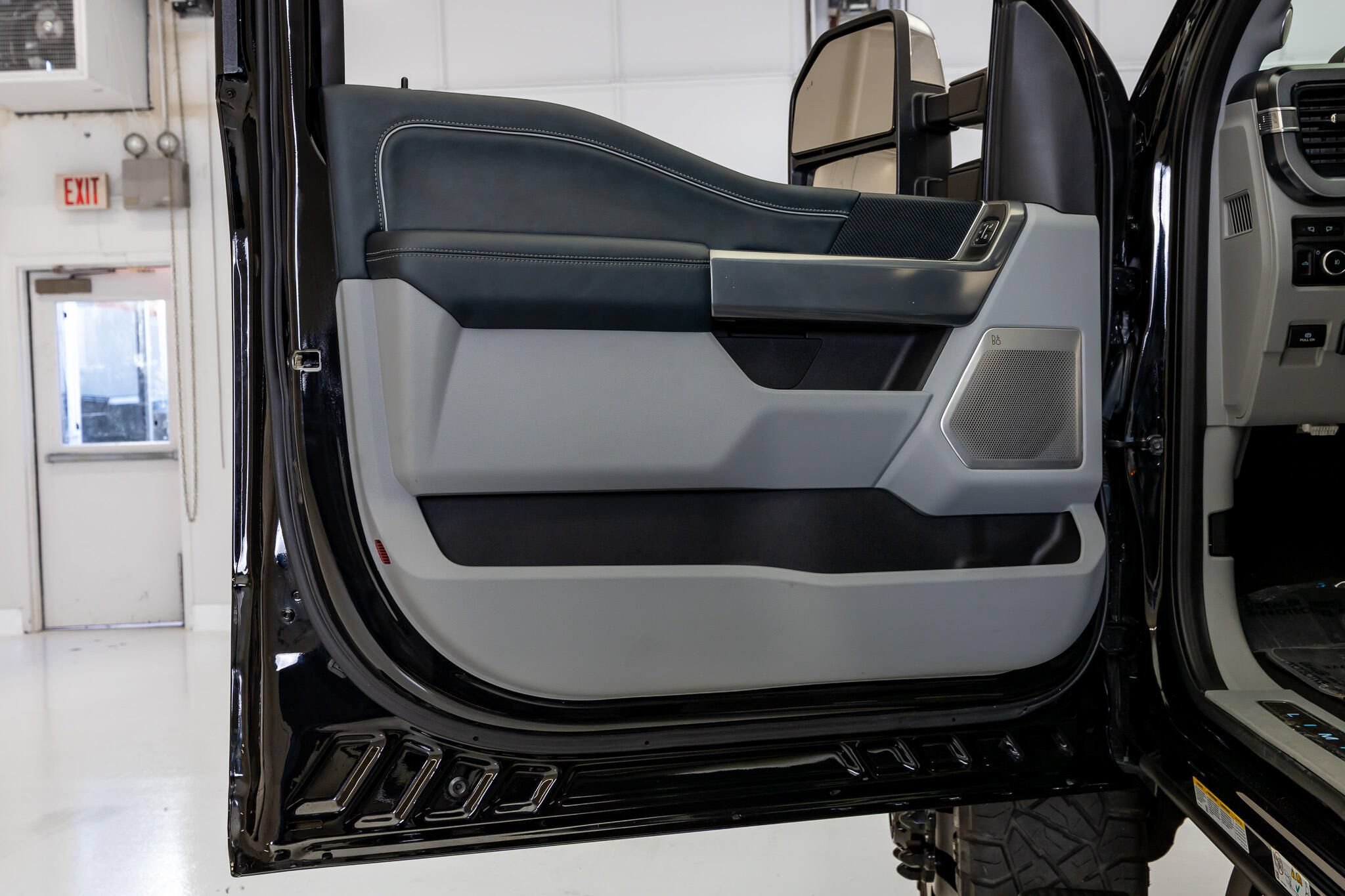 Used 2024 Ford F450 Limited w/ FX4 Off-Road Package AWD/4WD image 44