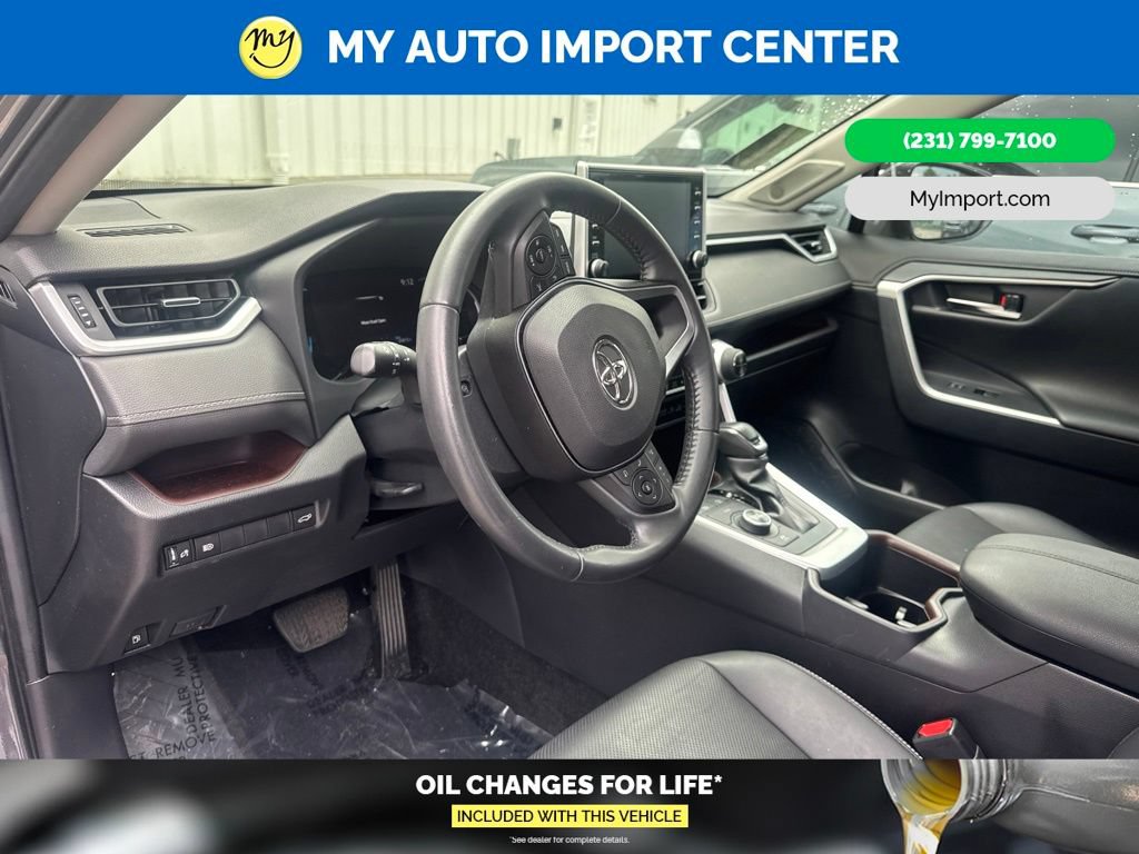 Used 2022 Toyota RAV4 Limited AWD/4WD image 8