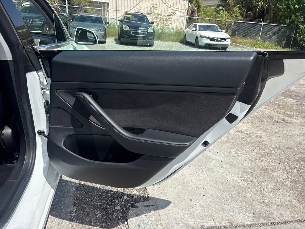 Used 2020 Tesla Model 3 RWD image 16