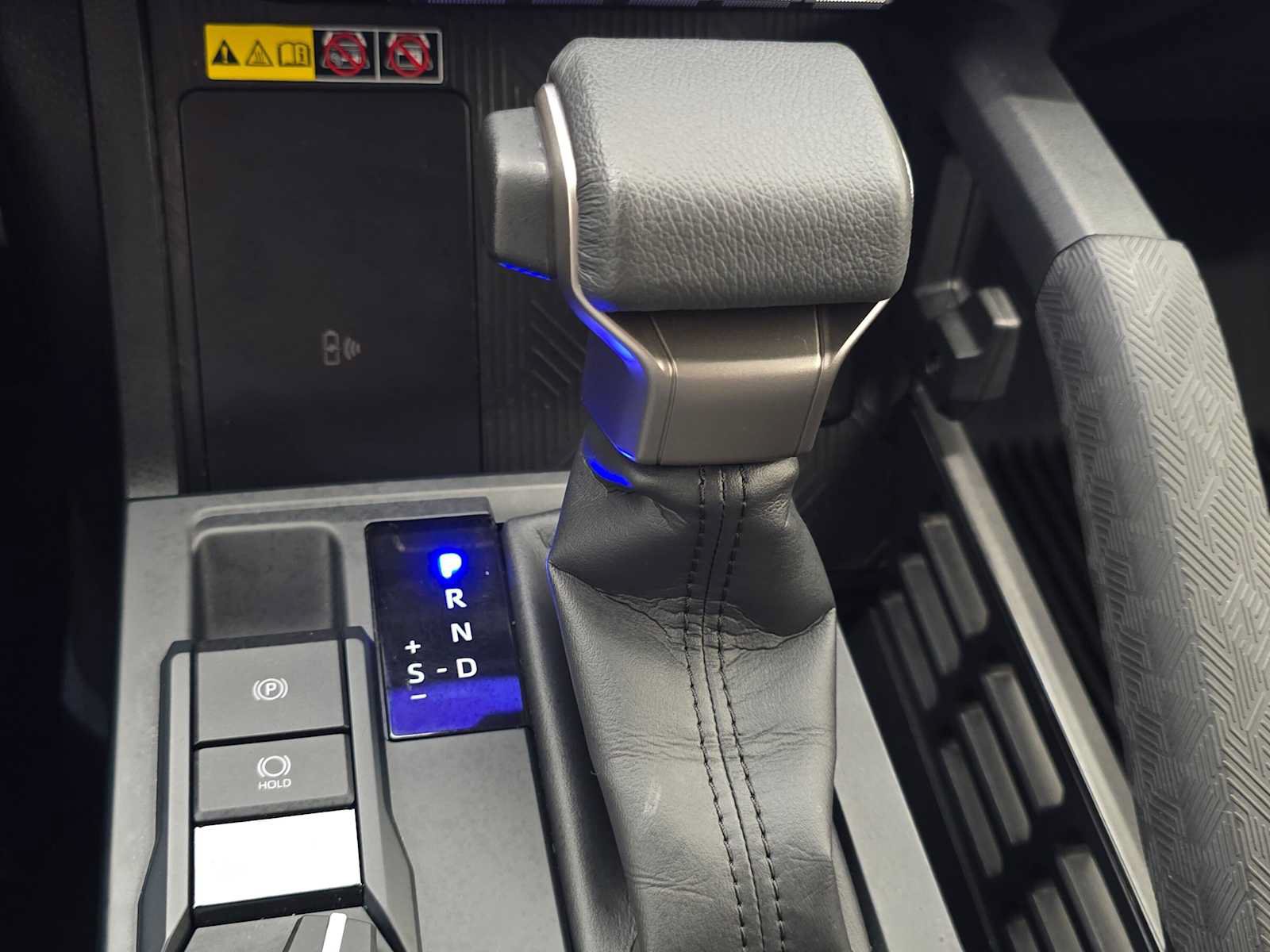 Certified 2025 Toyota Tacoma SR5 AWD/4WD image 17