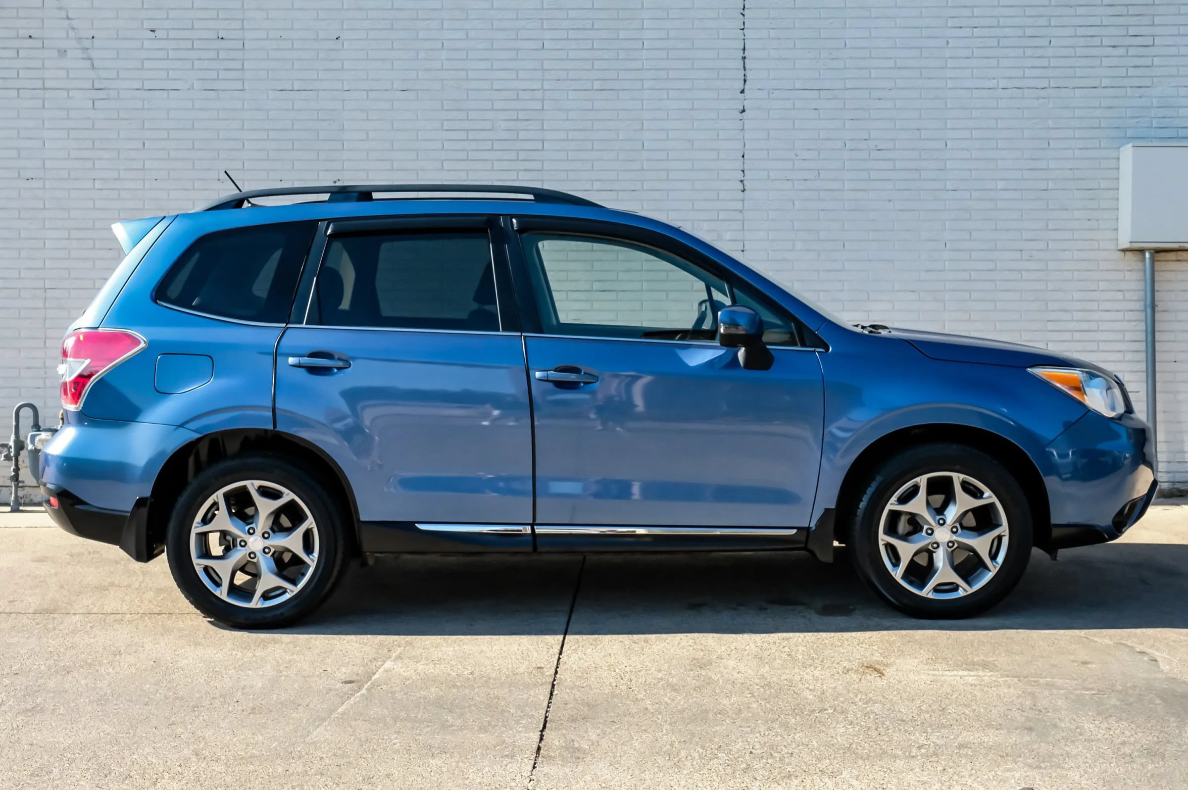 Used 2015 Subaru Forester 2.5i Touring AWD/4WD image 7