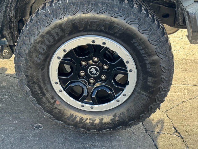 Used 2023 Ford Bronco Badlands image 7