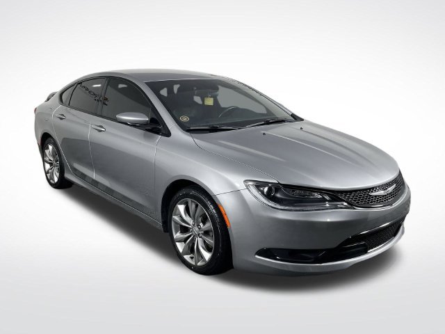 Used 2015 Chrysler 200 S w/ Comfort Group FWD image 11
