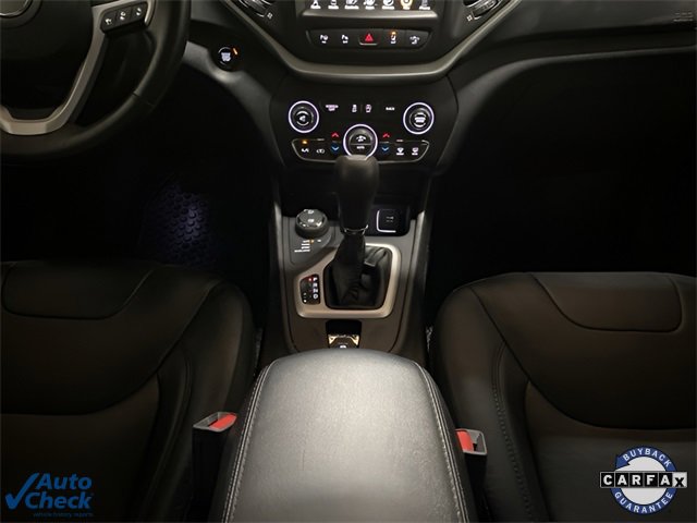 Used 2017 Jeep Cherokee Overland w/ Technology Group image 12