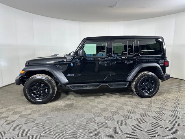 Used 2023 Jeep Wrangler Unlimited w/ Sun & Screen Package image 6