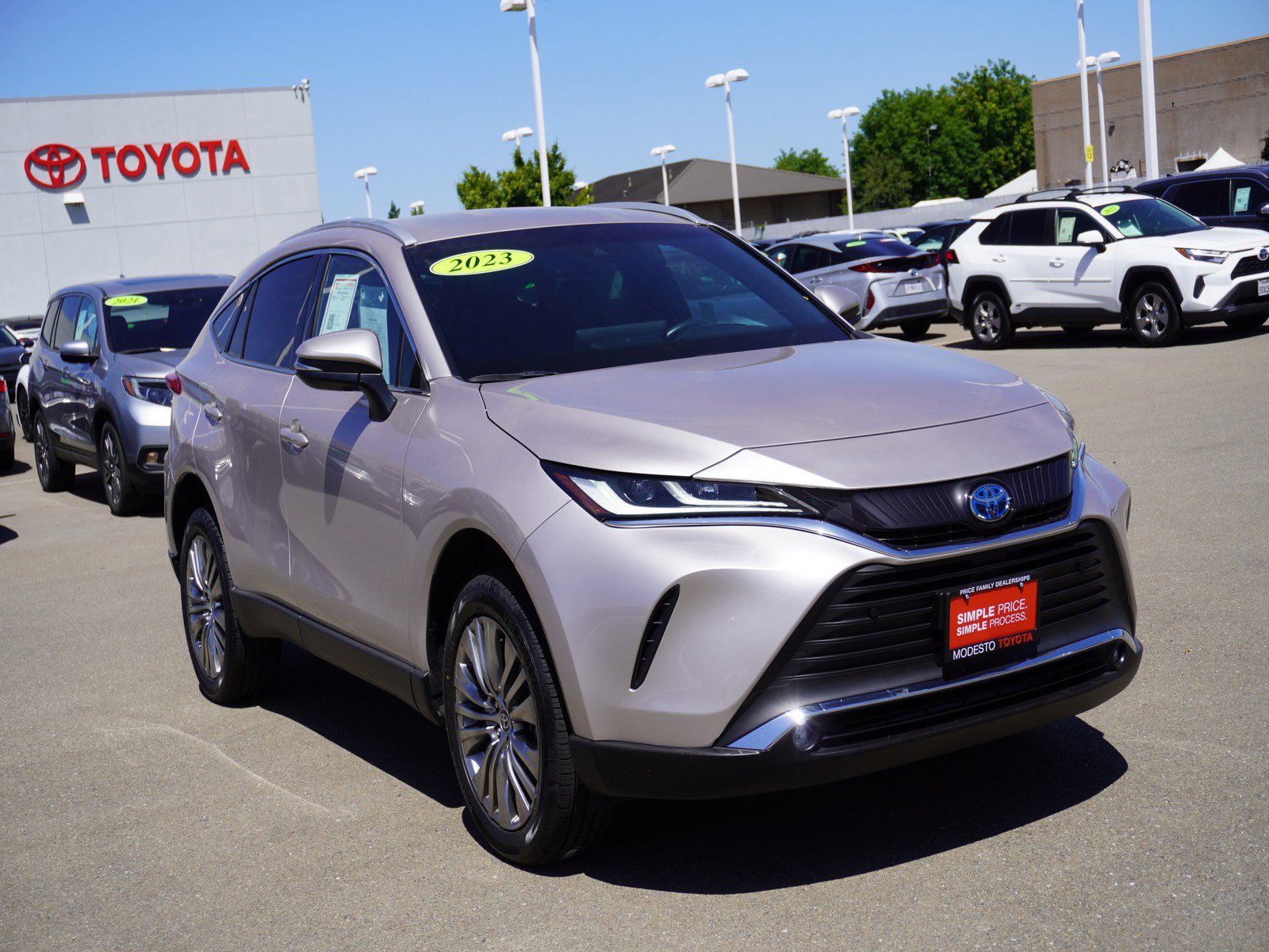 Used 2023 Toyota Venza XLE