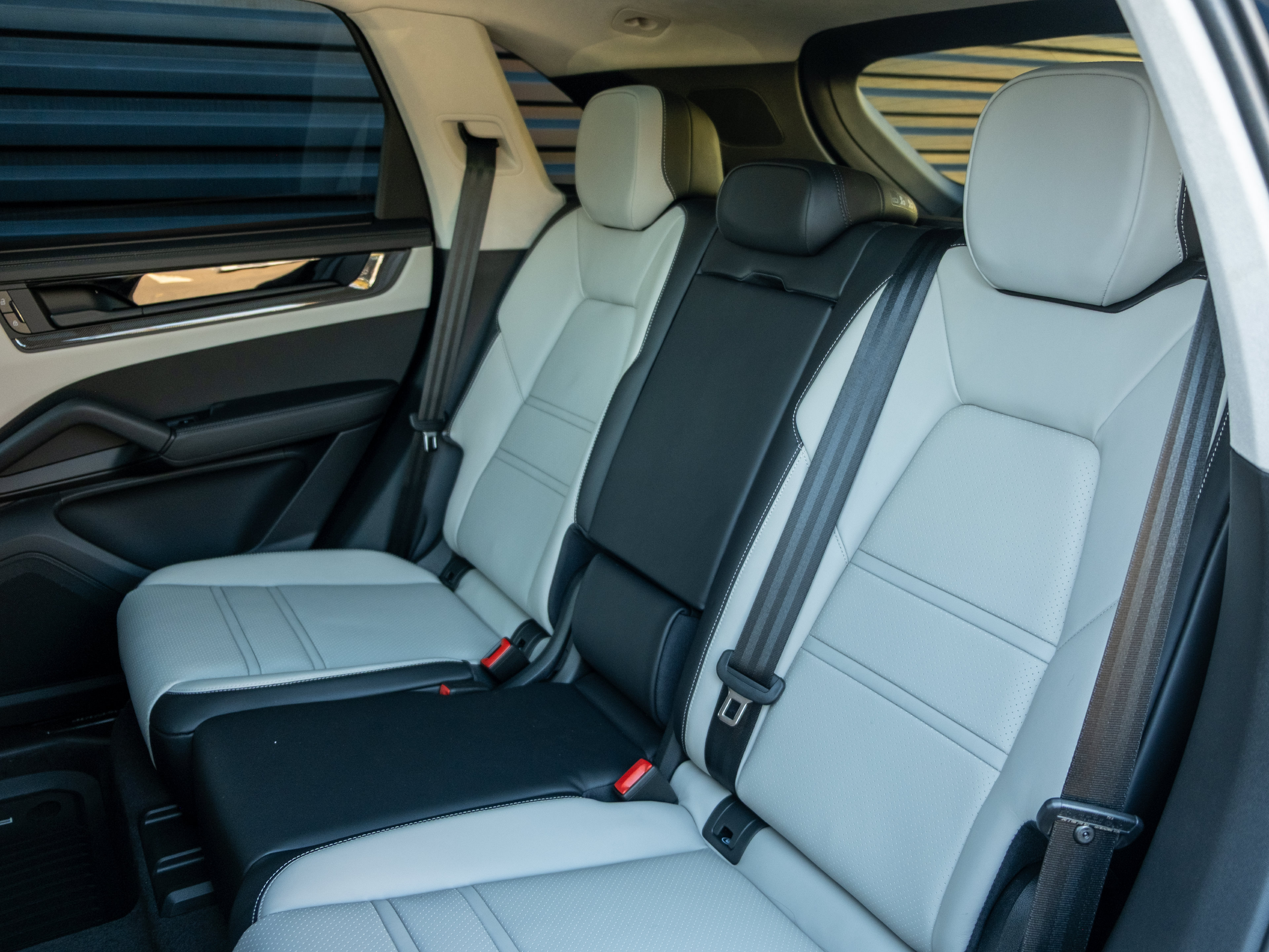 New 2026 Porsche Cayenne GTS AWD/4WD image 45