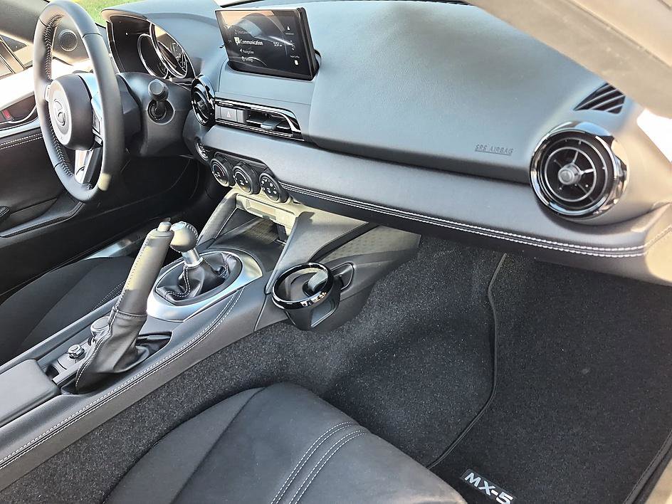 New 2026 MAZDA MX-5 Miata Club w/ Interior Package RWD image 33