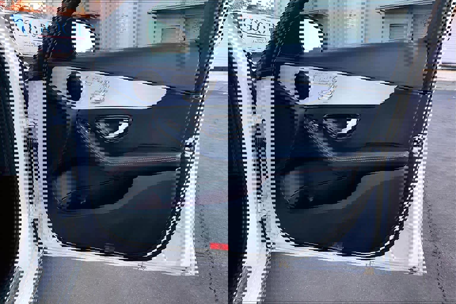 Used 2021 Mercedes-Benz C 300 Sedan image 27