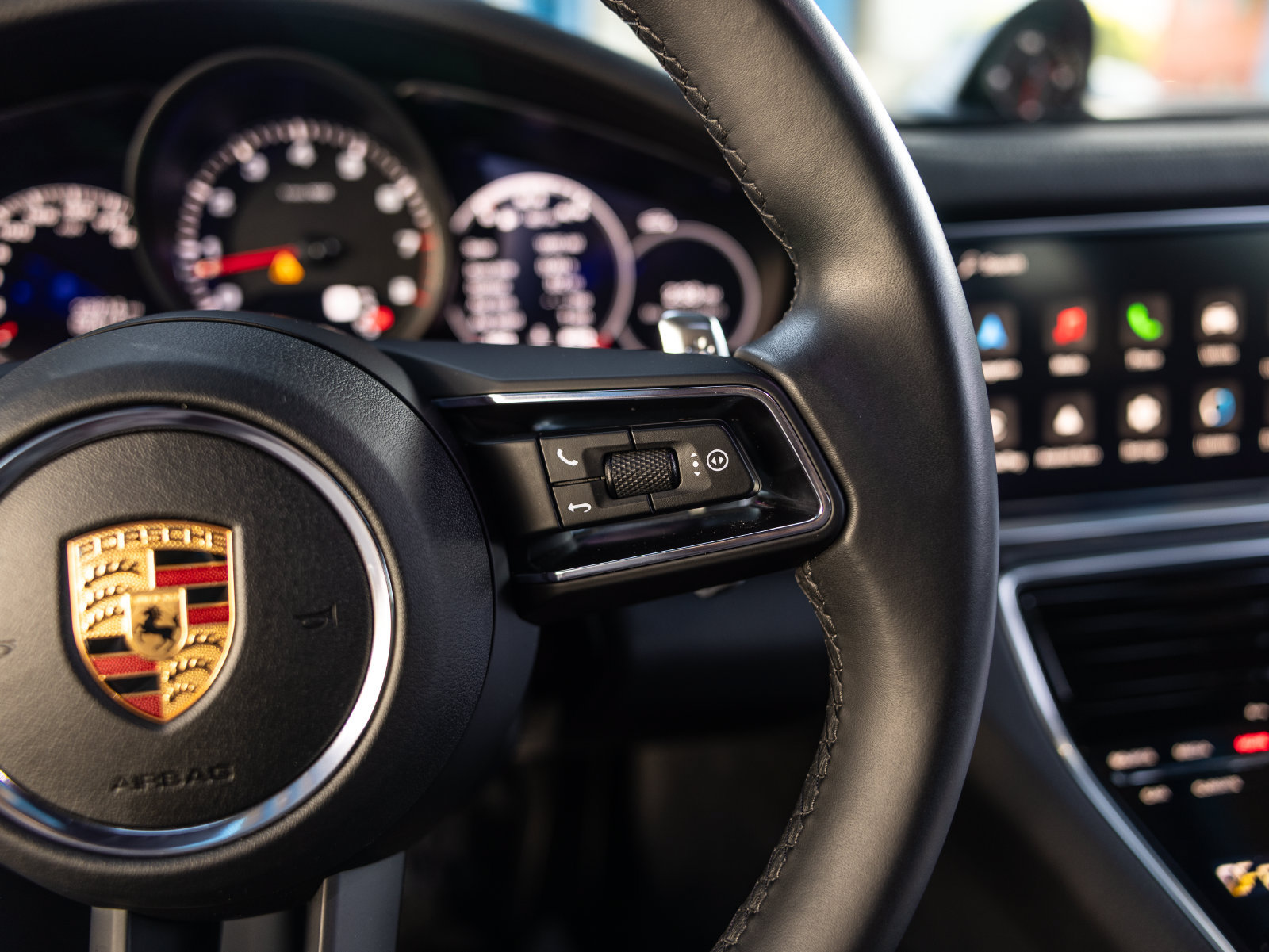 Certified 2022 Porsche Panamera 4S AWD/4WD image 30
