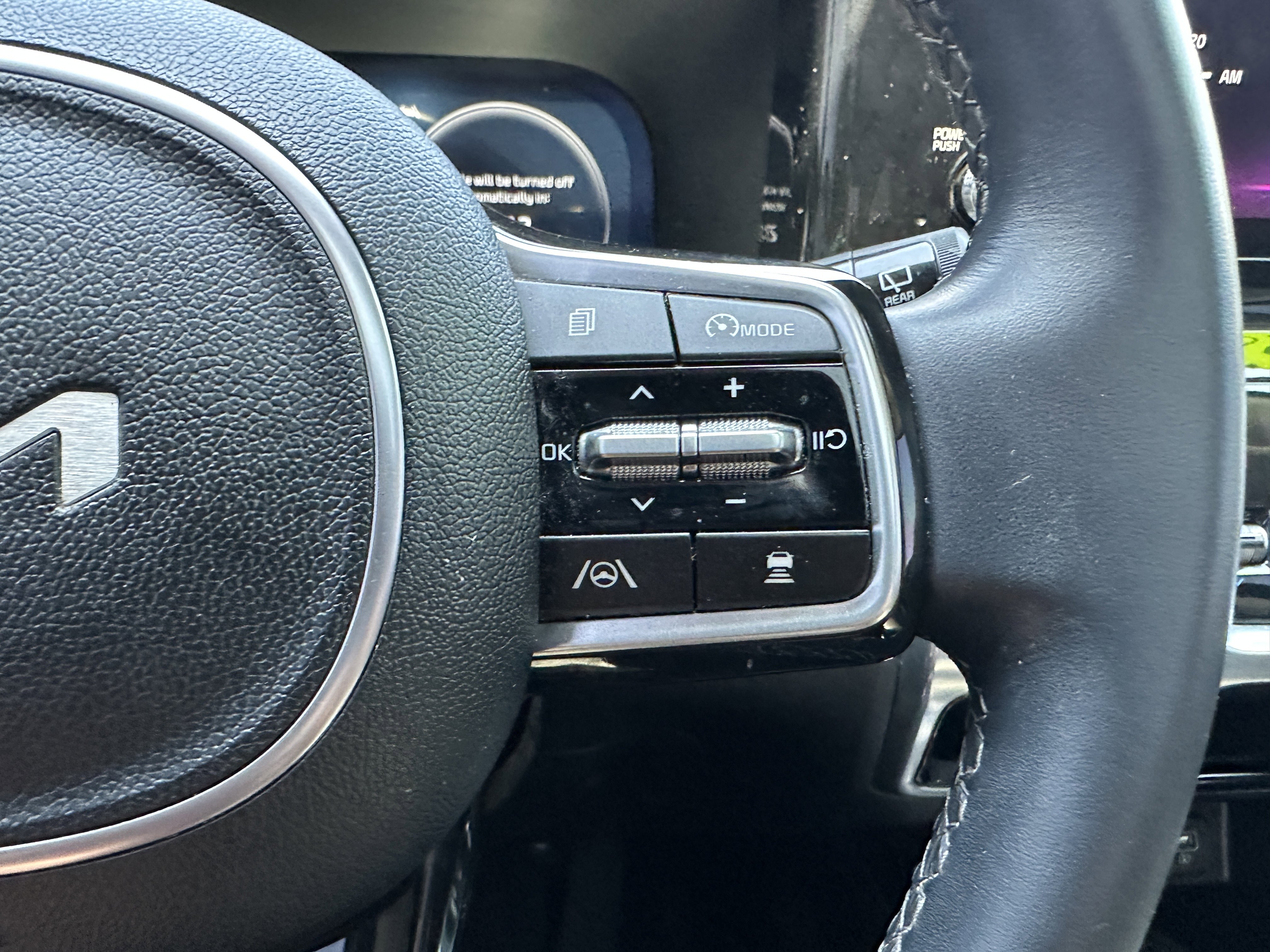 Certified 2023 Kia Sorento SX FWD image 30
