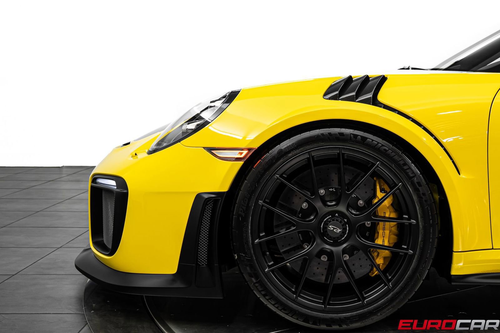 Used 2019 Porsche 911 GT2 RS RWD image 17