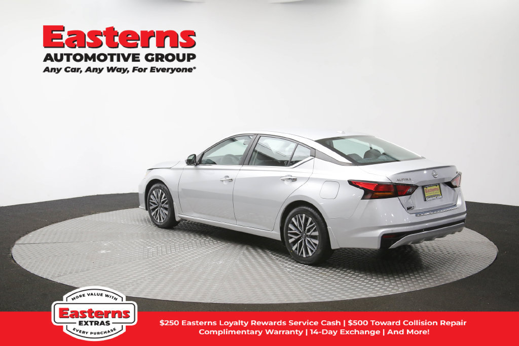 Used 2023 Nissan Altima 2.5 SV FWD image 65
