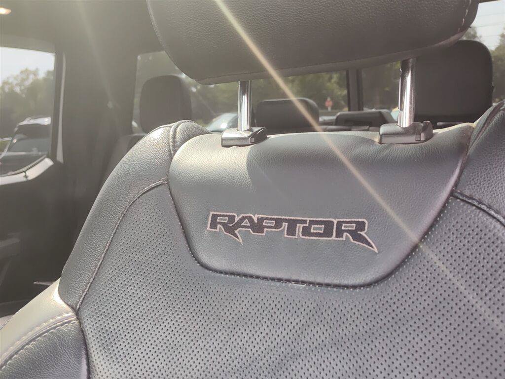 Used 2018 Ford F150 Raptor w/ Equipment Group 802A Luxury AWD/4WD image 12