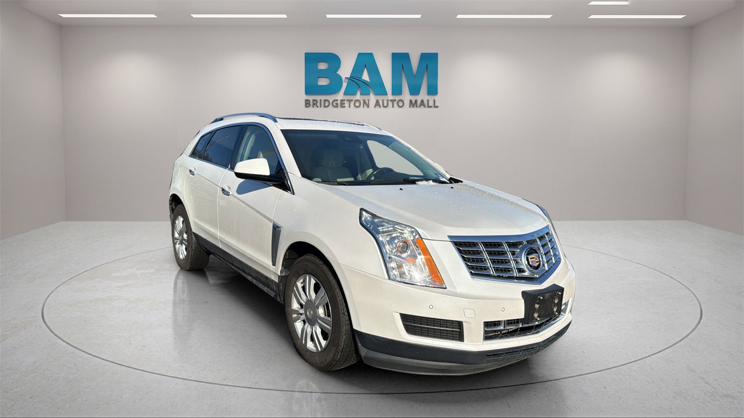 Used 2015 Cadillac SRX Luxury w/ Driver Awareness Package image 1