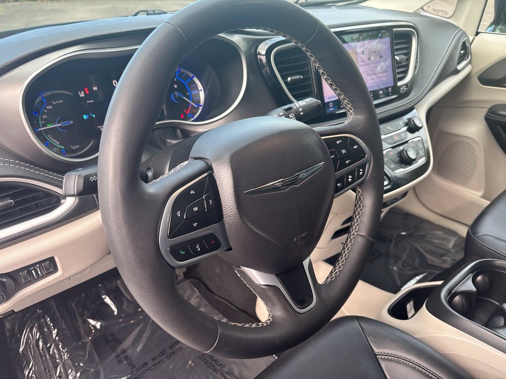 Used 2024 Chrysler Pacifica Limited FWD image 13