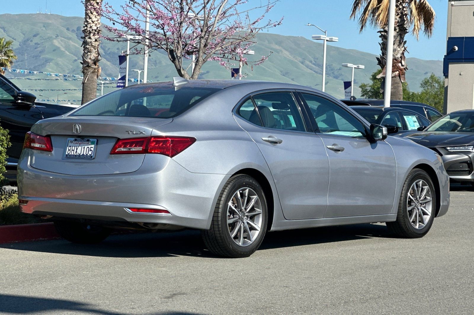 Used 2019 Acura TLX image 4