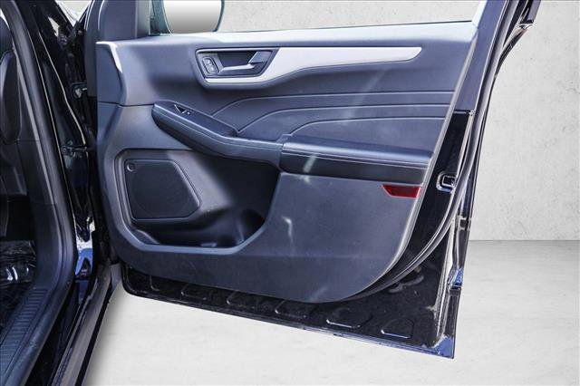 Used 2022 Ford Escape SE image 29