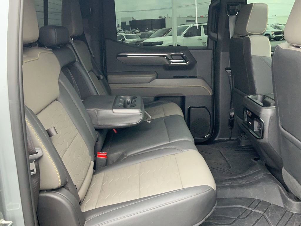 Used 2023 Chevrolet Silverado 1500 ZR2 w/ Technology Package image 18