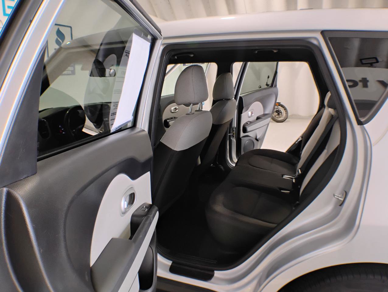 Used 2019 Kia Soul image 81