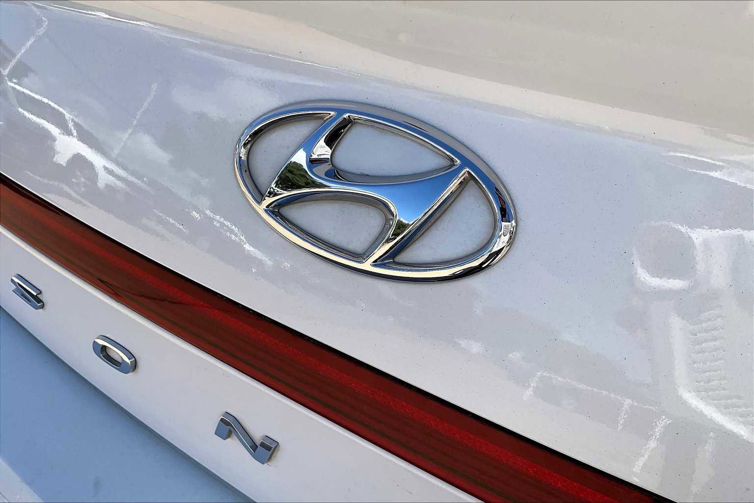 Used 2021 Hyundai Sonata Limited image 30