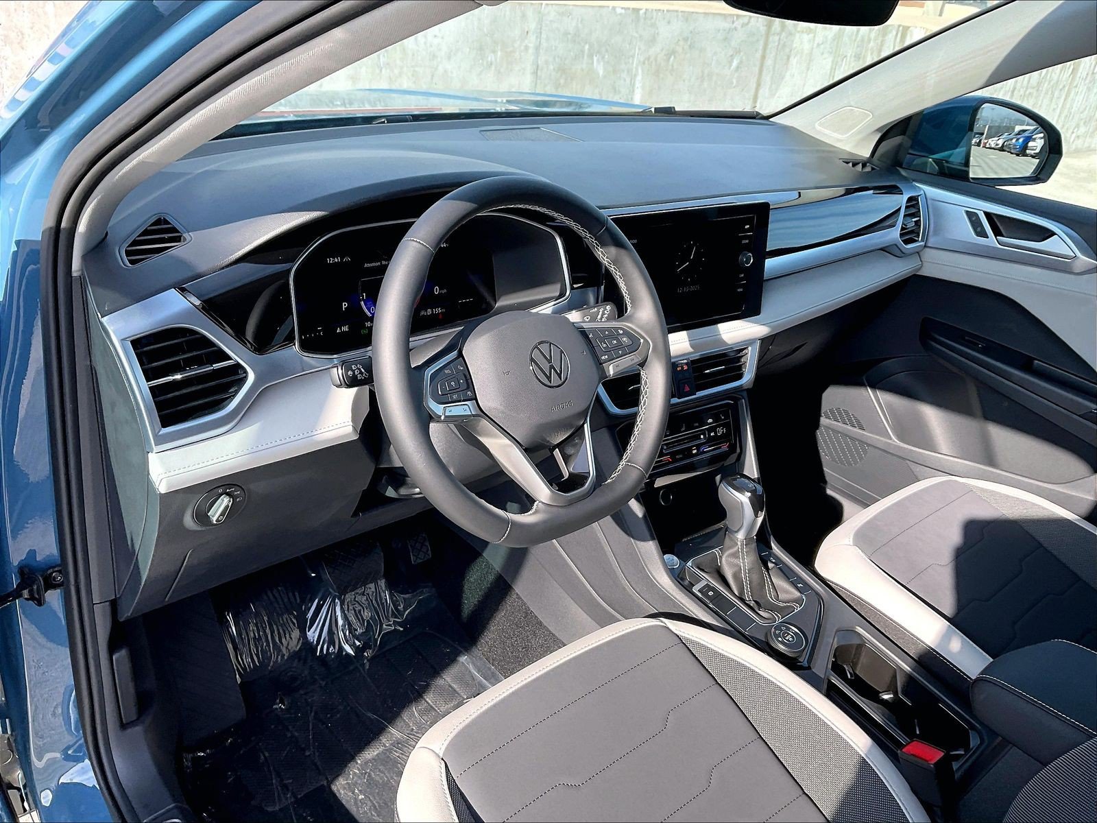 New 2026 Volkswagen Taos SE AWD/4WD image 6