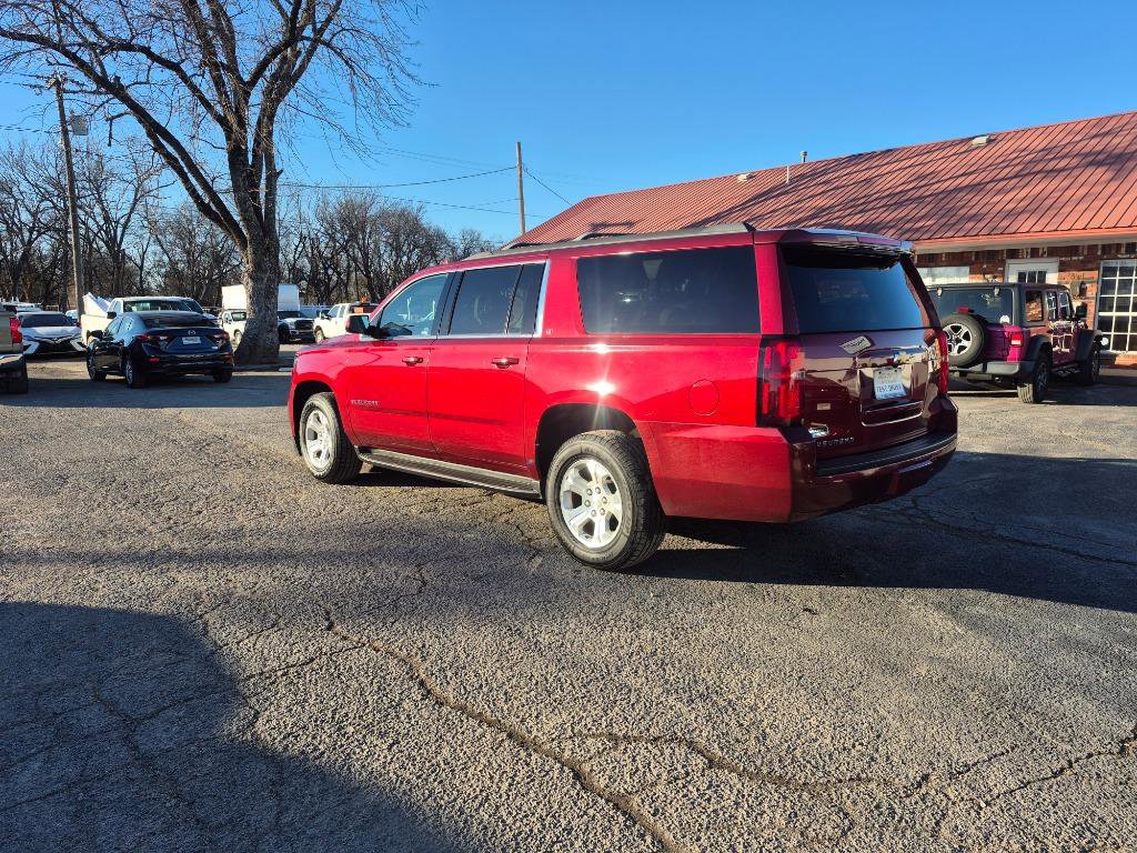 Used 2017 Chevrolet Suburban LT AWD/4WD image 4