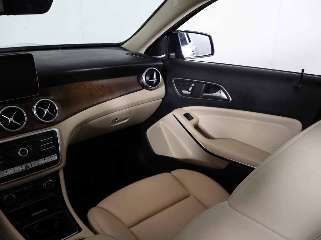 Used 2020 Mercedes-Benz GLA 250 4MATIC image 35