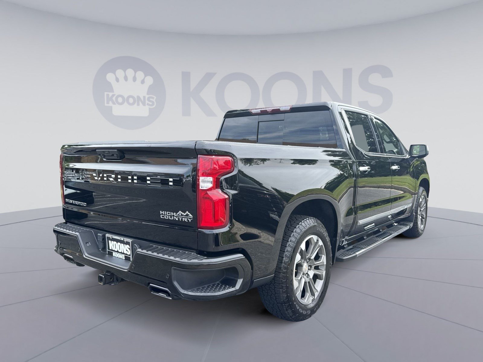 Used 2023 Chevrolet Silverado 1500 High Country AWD/4WD image 7
