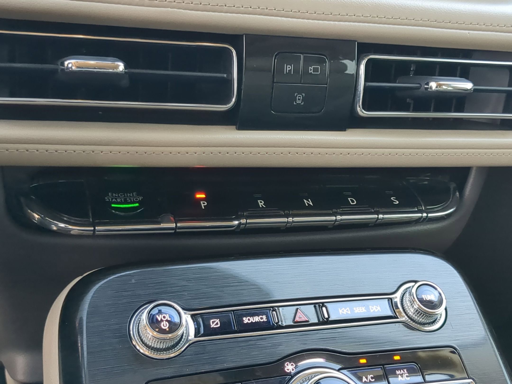 Used 2021 Lincoln Nautilus Reserve w/ Equipment Group 201A FWD image 19