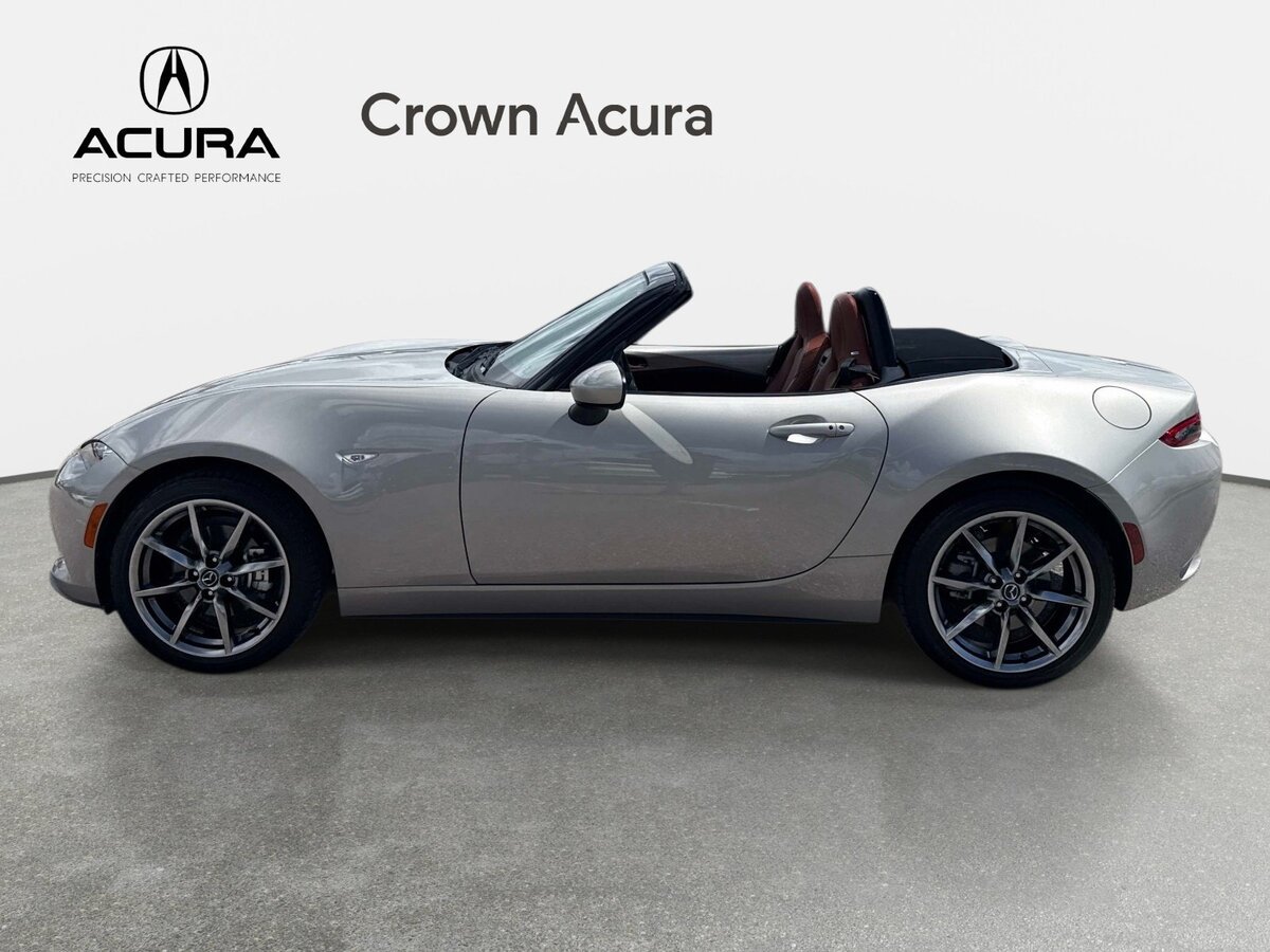 Used 2023 MAZDA MX-5 Miata Grand Touring RWD image 2