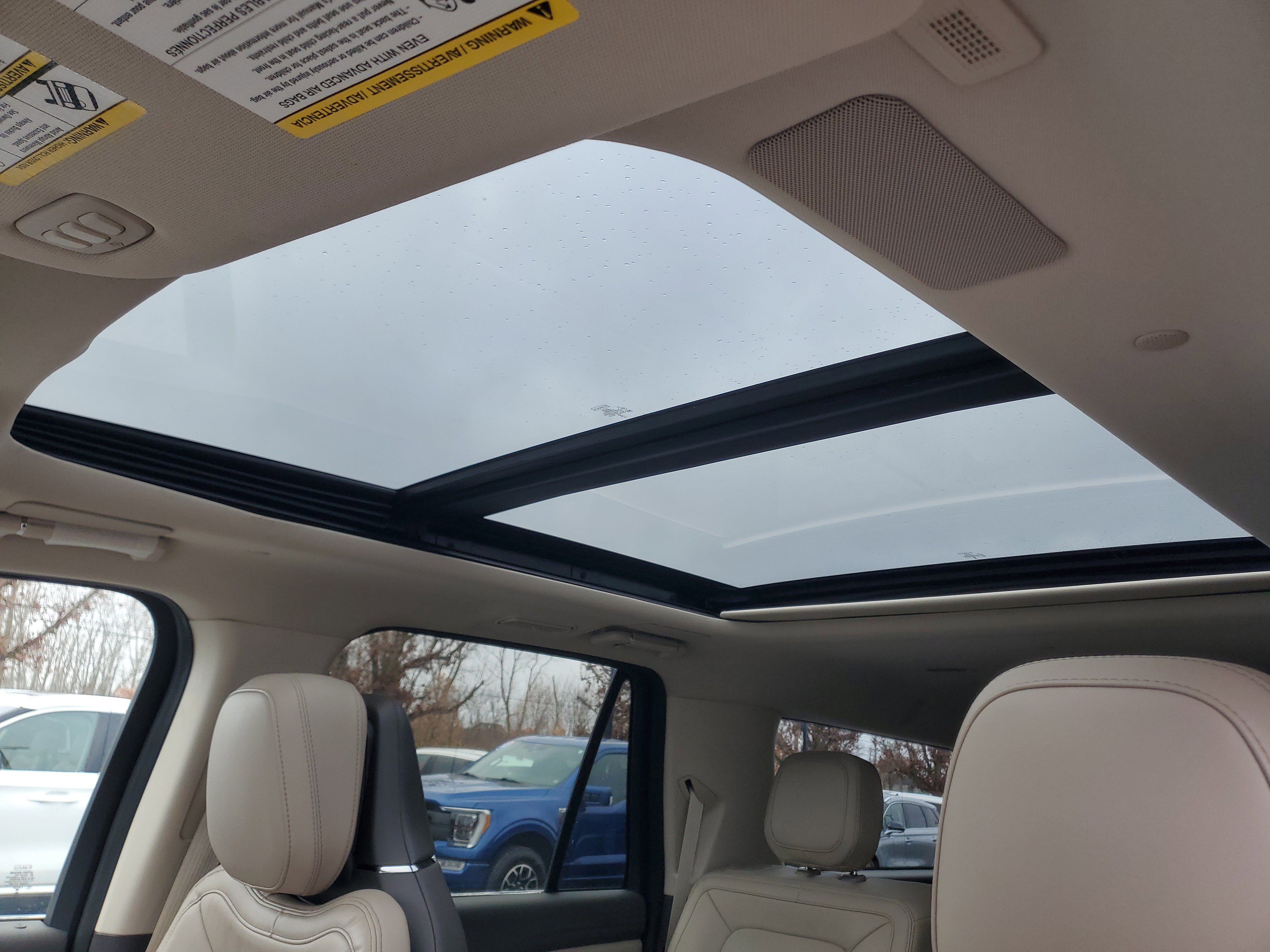 Certified 2024 Lincoln Navigator L Reserve image 11