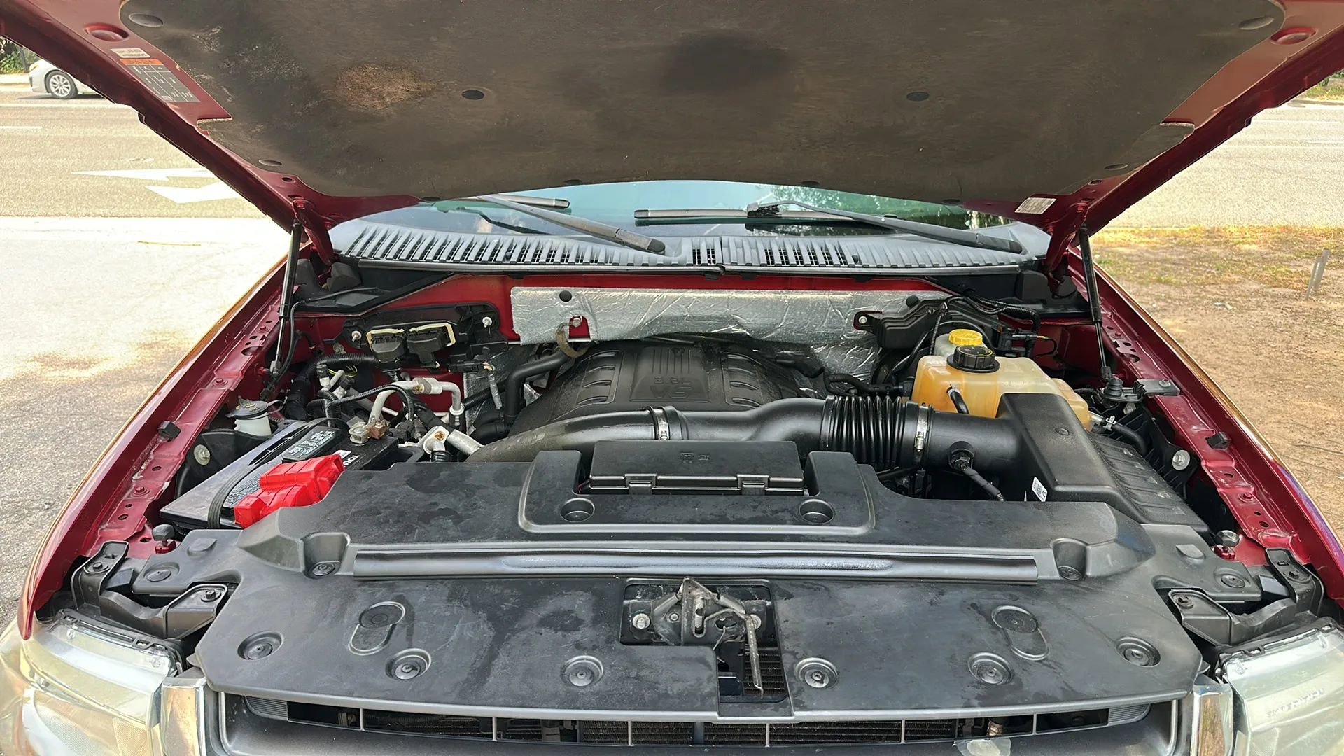 Used 2016 Ford Expedition EL XLT AWD/4WD image 9