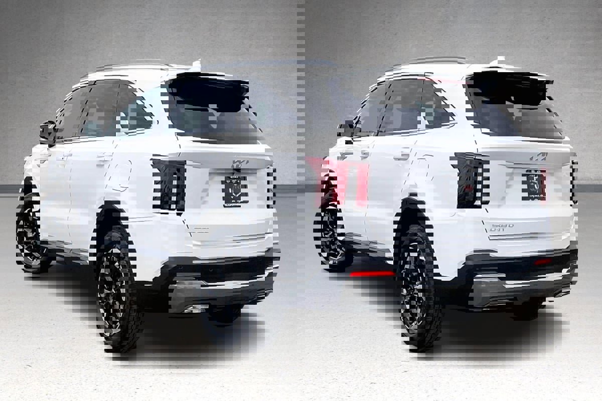 Used 2024 Kia Sorento S image 33