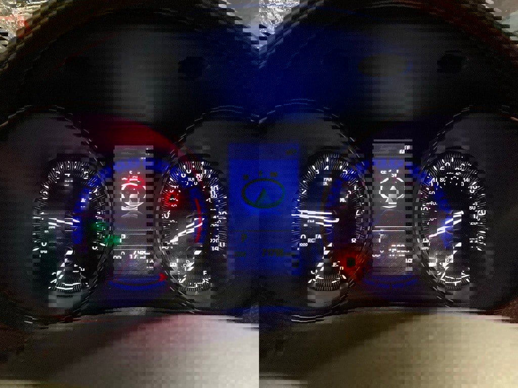 Used 2019 Toyota C-HR Limited image 15