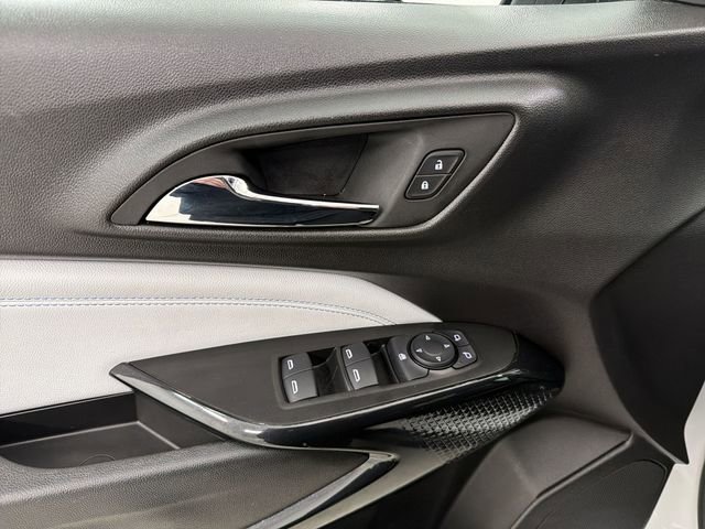 Used 2025 Chevrolet Trax LT w/ LT Convenience Package image 20