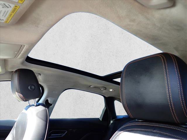 Used 2019 Jaguar F-PACE Prestige image 15