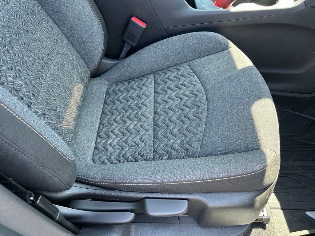 Used 2023 Chevrolet Equinox LT w/ LPO, Floor Liner Package AWD/4WD image 43