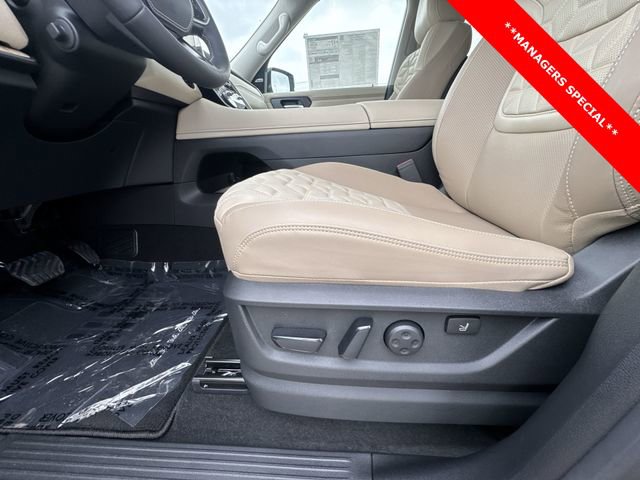 New 2025 Nissan Armada Platinum Reserve image 12