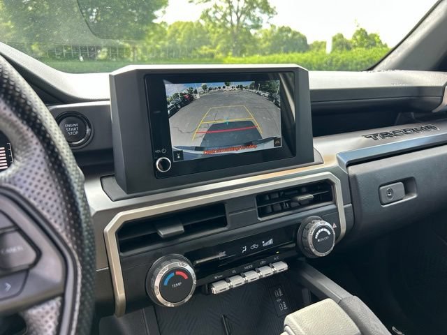 Used 2024 Toyota Tacoma SR5 AWD/4WD image 25