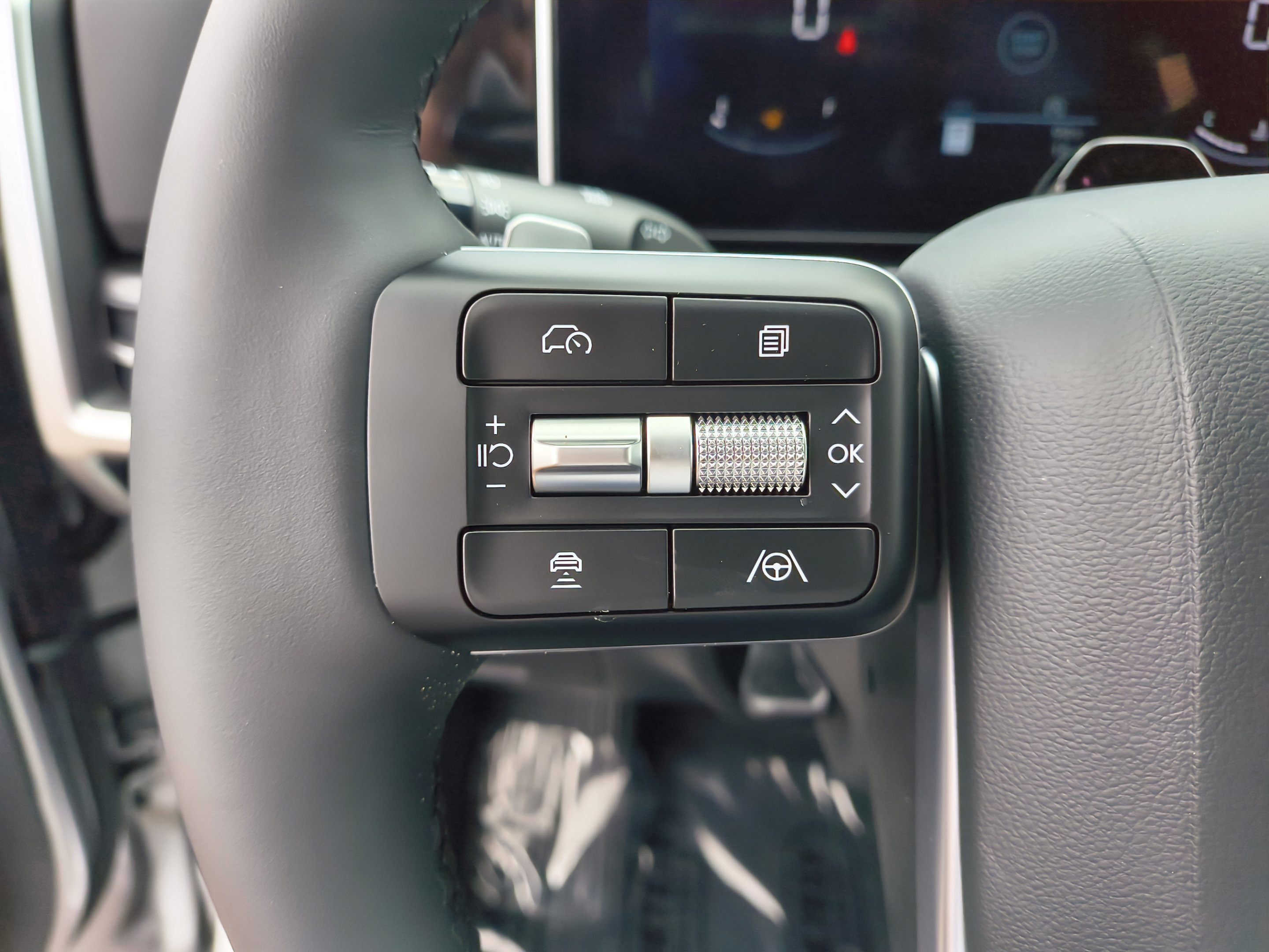 New 2027 Hyundai Santa Fe SEL FWD image 29