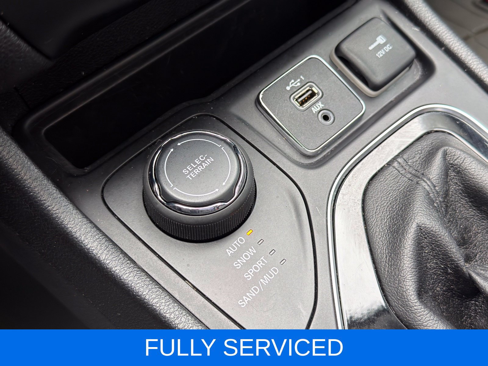 Used 2019 Jeep Cherokee Limited AWD/4WD image 24